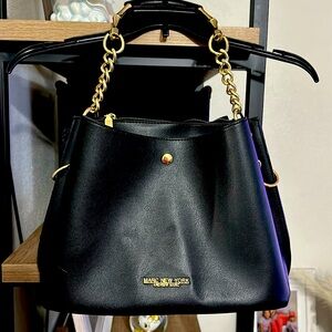 ♥️ Marc New York Genuine Leather Purse